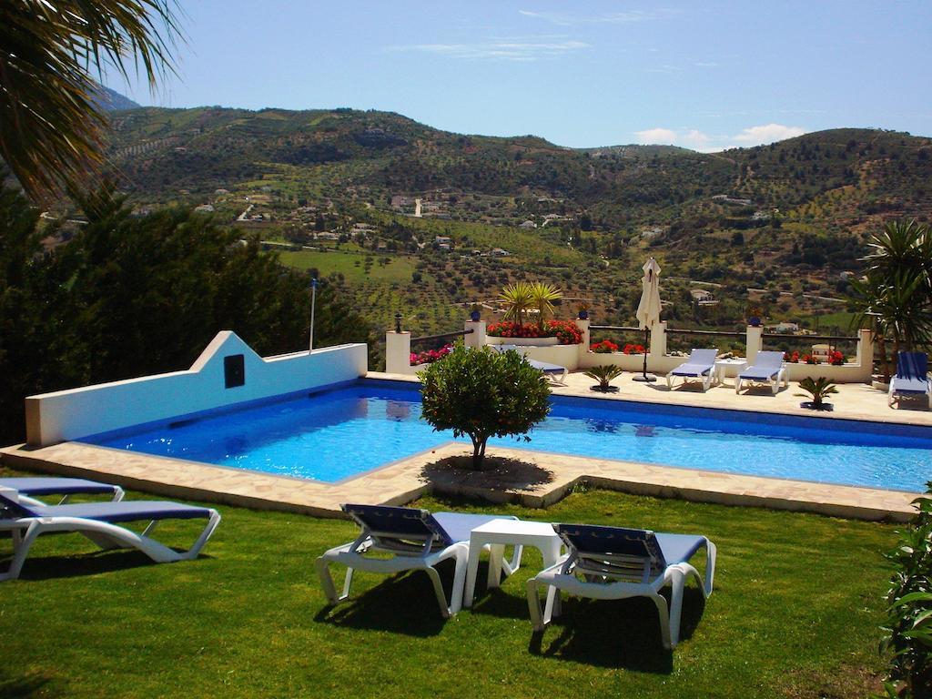 Hotel Cortijo De Salia Alcaucín Exterior foto