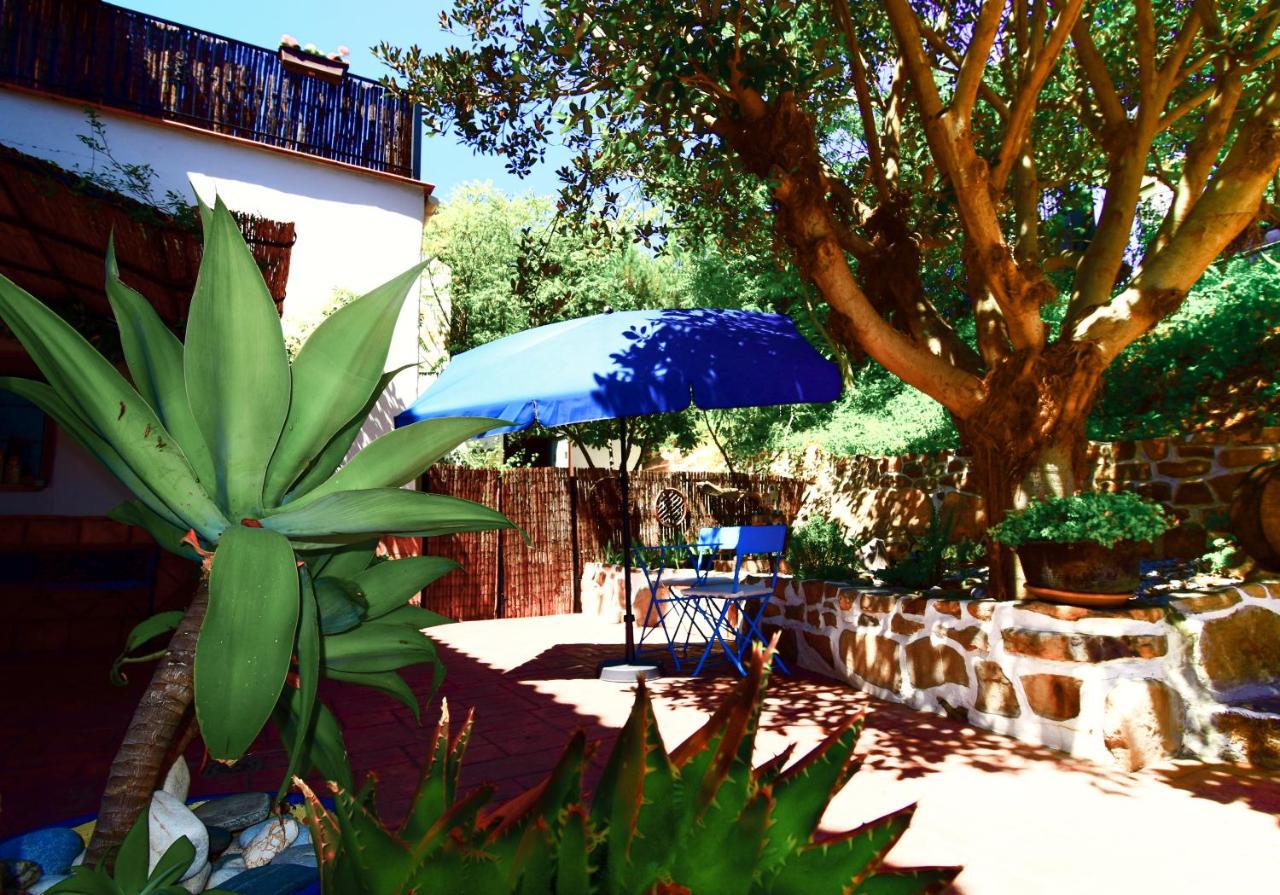 Hotel Cortijo De Salia Alcaucín Exterior foto