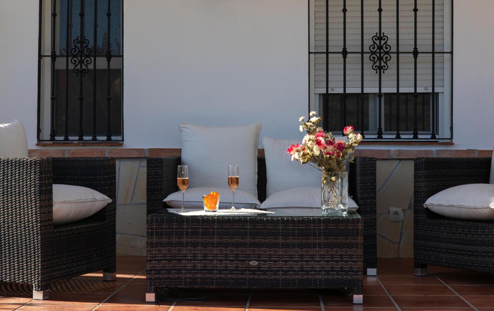 Hotel Cortijo De Salia Alcaucín Quarto foto