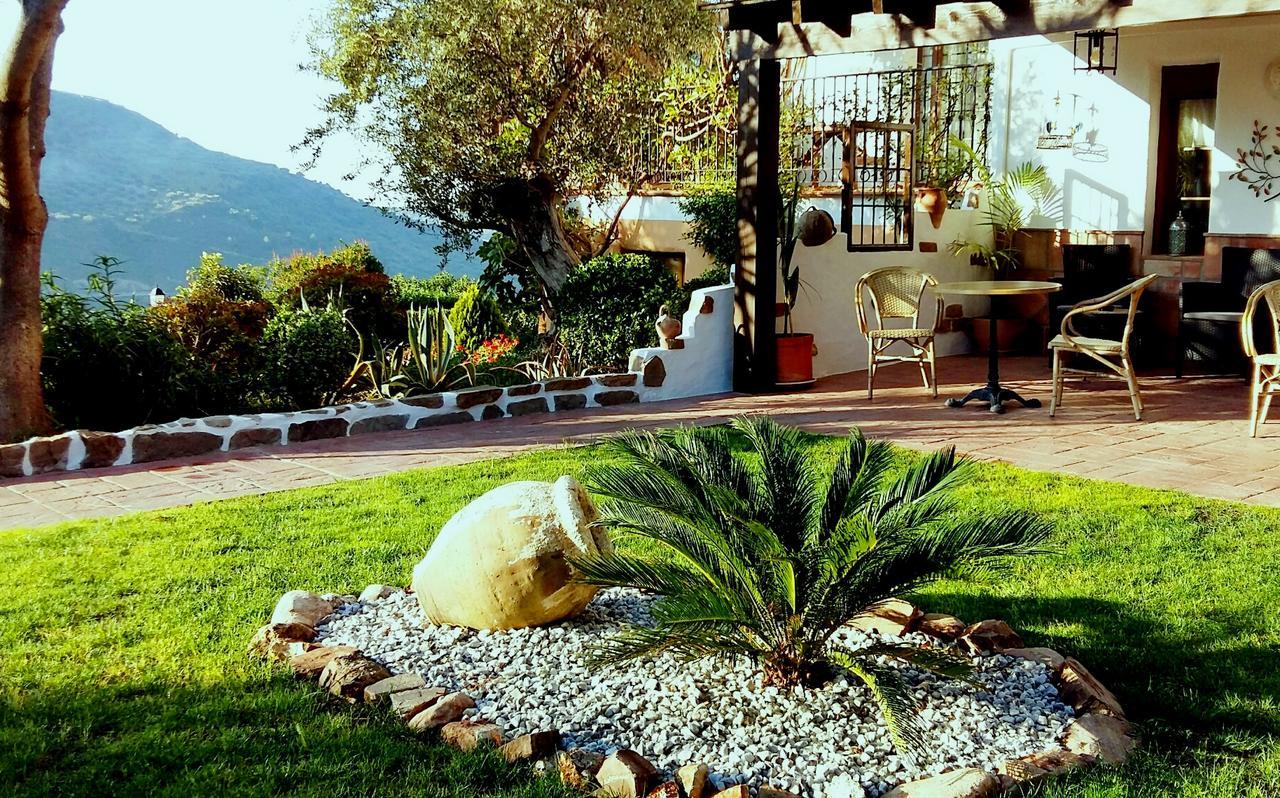 Hotel Cortijo De Salia Alcaucín Exterior foto